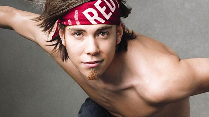 Apolo Ohno Looking At Camera N Nice Body Photoshoot